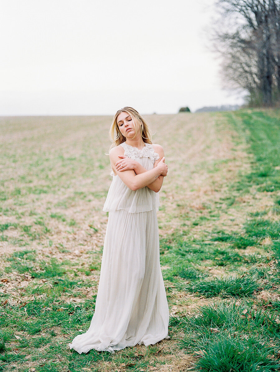 Graceful_Countryside_Fine_Art_Bridal_Maryland_Wedding_Megan_Harris_Photography-91