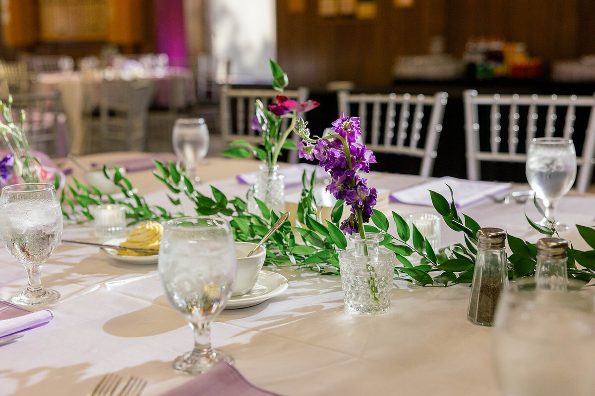 Eliana-Melmed-Photography-Chicago-LosAngeles-Jewish-WeddingPhotography-ElianaSklar-VenueDetails-00027