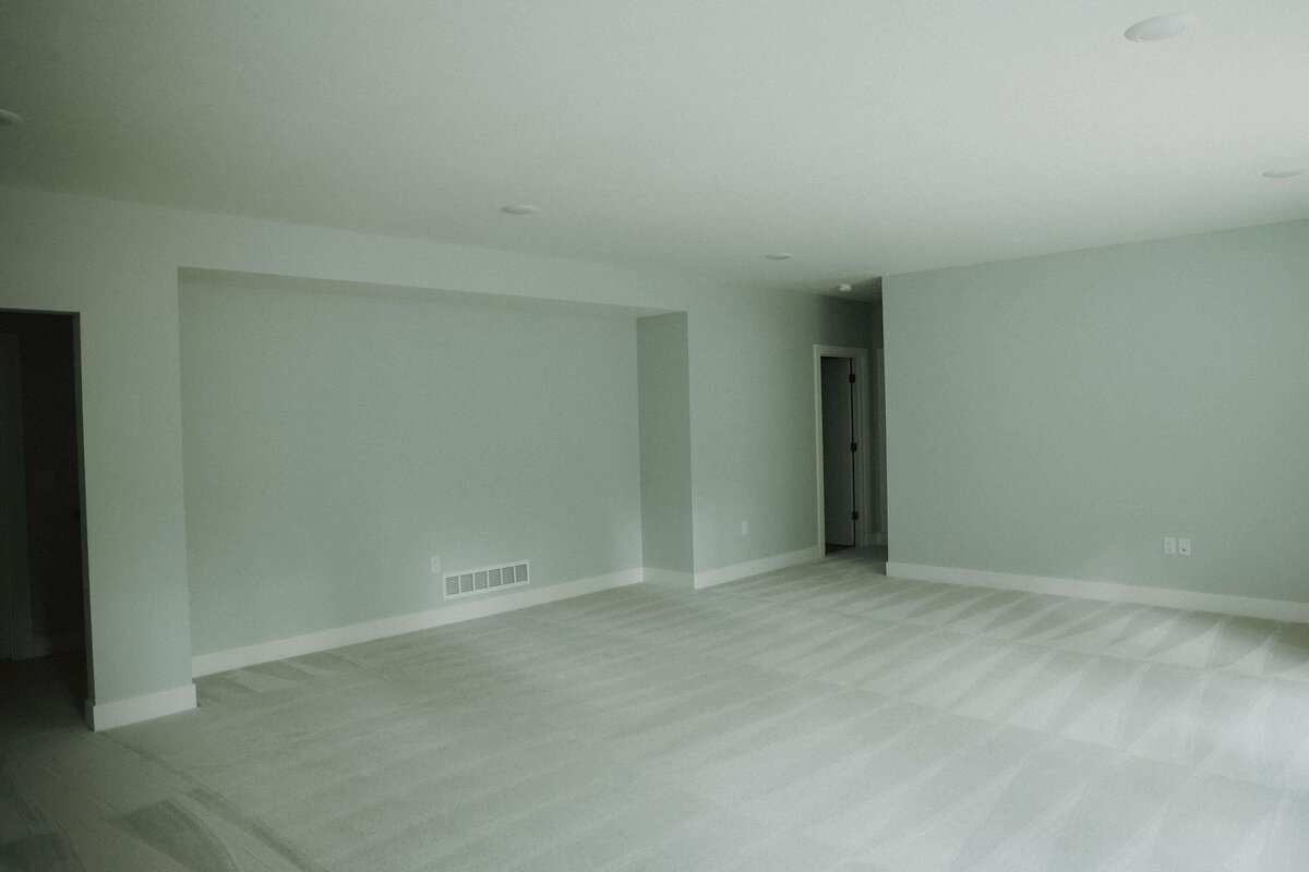 6907-Basement-Panora-Central-Iowa-Custom-Home-JRL-Builders-E23A9439