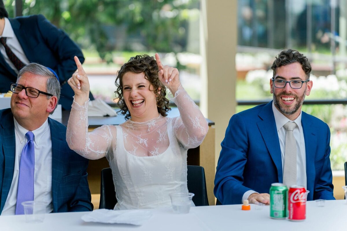 Eliana-Melmed-Photography-Chicago-LosAngeles-Jewish-WeddingPhotography-ShulaNoah-Tisch-00191