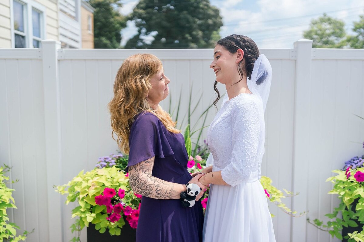 Eliana-Melmed-Photography-Chicago-LosAngeles-Jewish-WeddingPhotographer-CarmiKalman-CarmiReady-00110