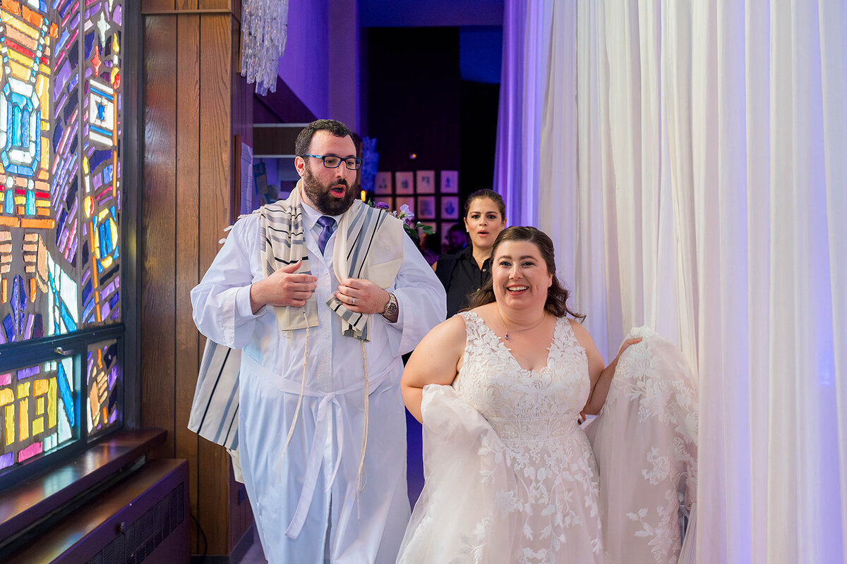 Eliana-Melmed-Photography-Chicago-LosAngeles-Jewish-WeddingPhotography-ElianaSklar-Chuppah-00241
