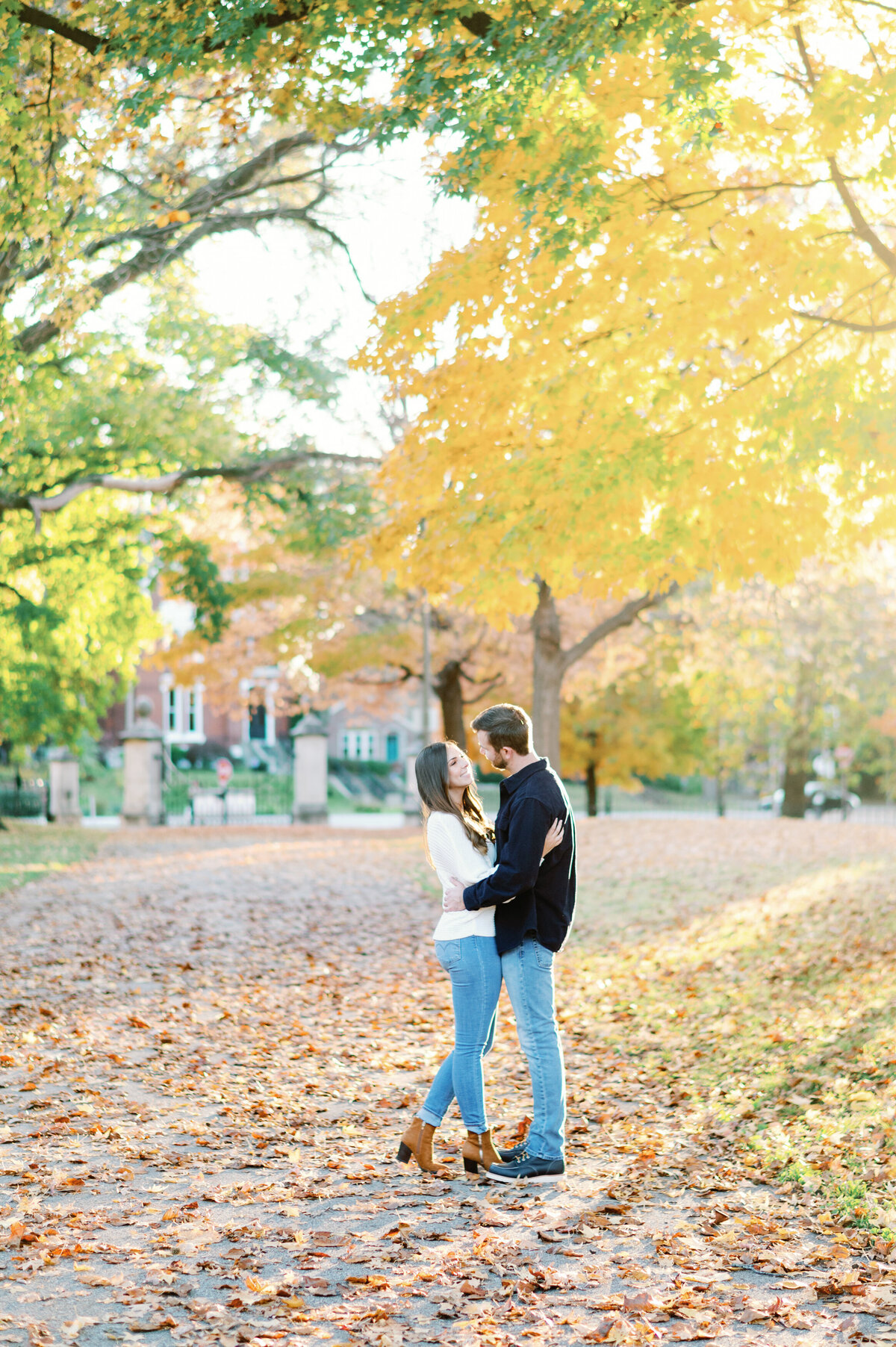 st-louis-lafayette-square-engagement-session-wedding-photographer-alex-nardulli-19