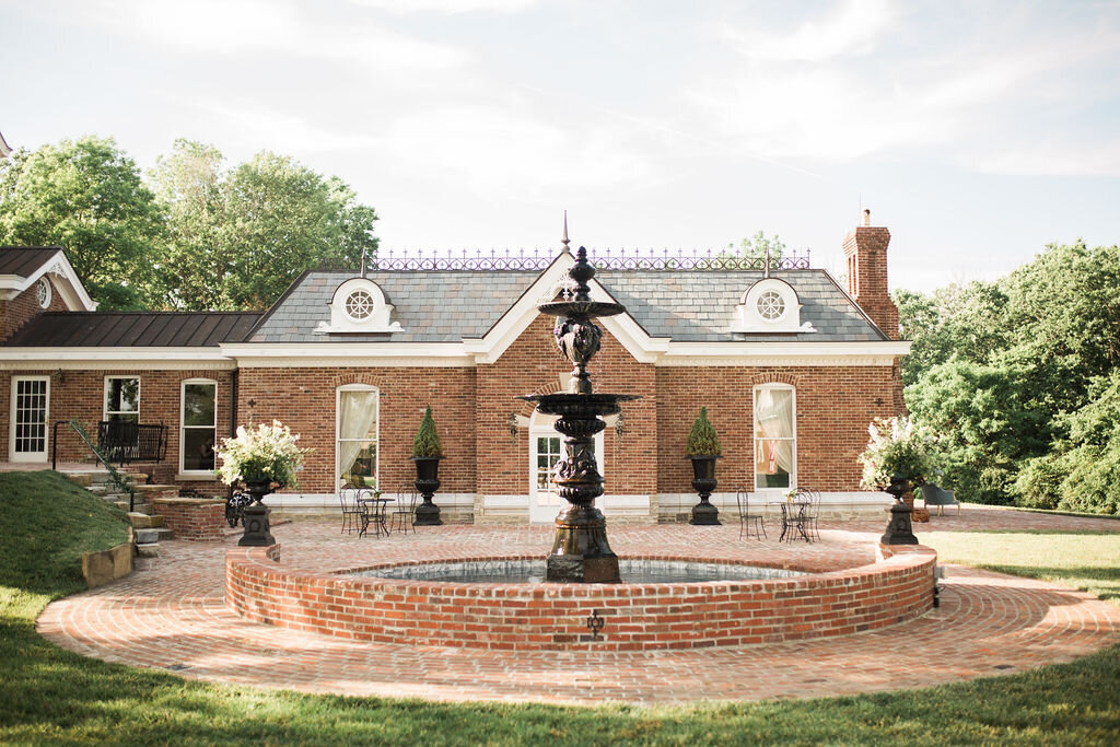 Lynwood Estate - Luxury Kentucky Wedding Venue - Historic Property 00004