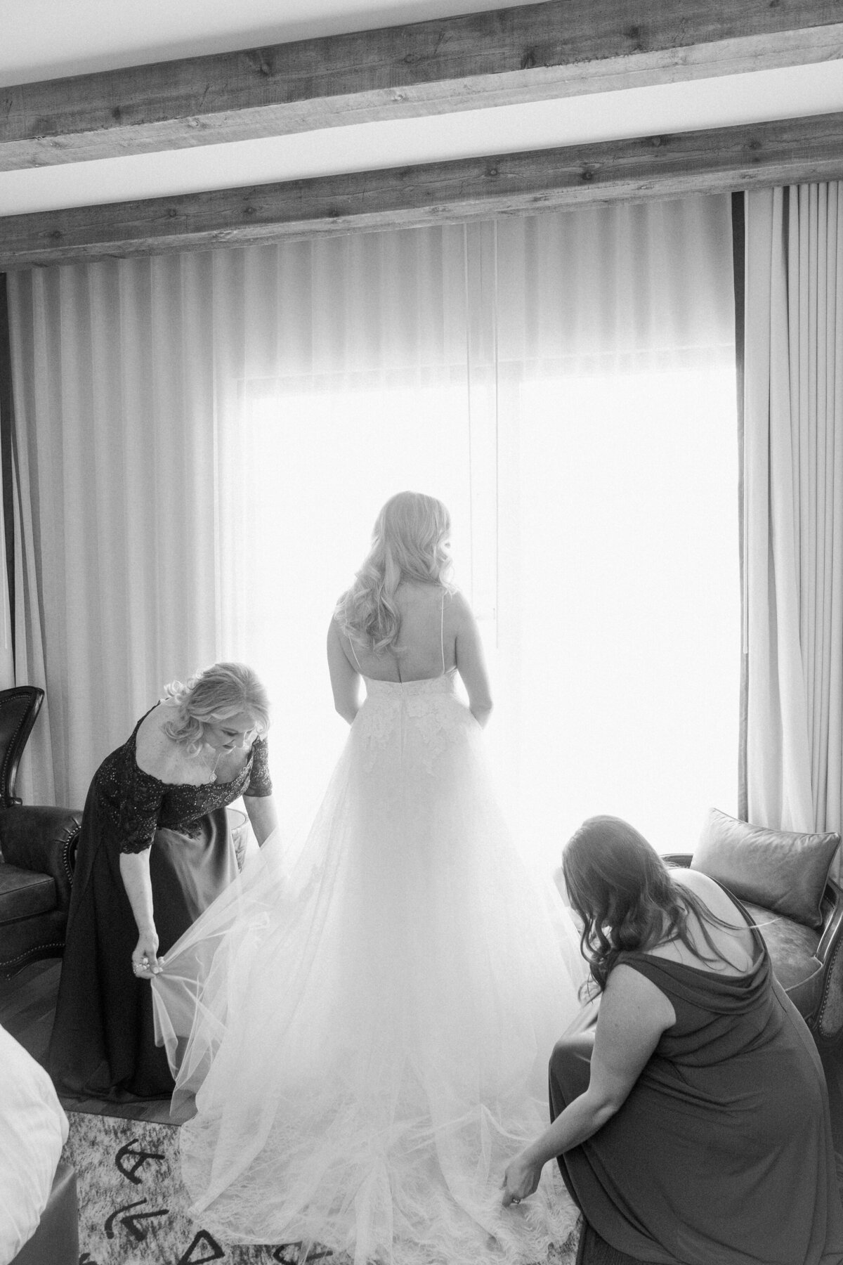 Dallas Wedding Photographer Bethany Erin Drover Hotel42