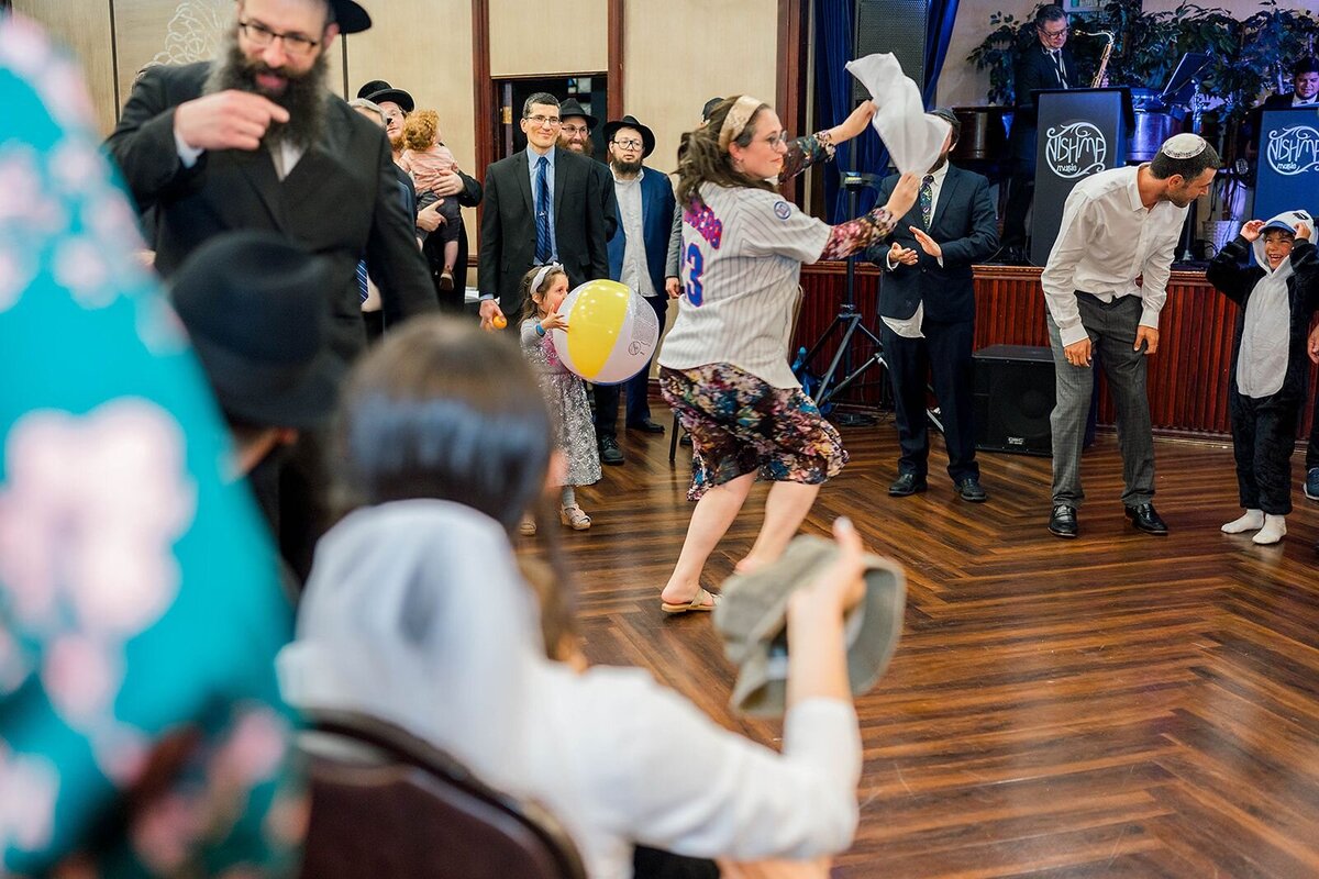 Eliana-Melmed-Photography-Chicago-LosAngeles-Jewish-WeddingPhotographer-CarmiKalman-Shtick-00060