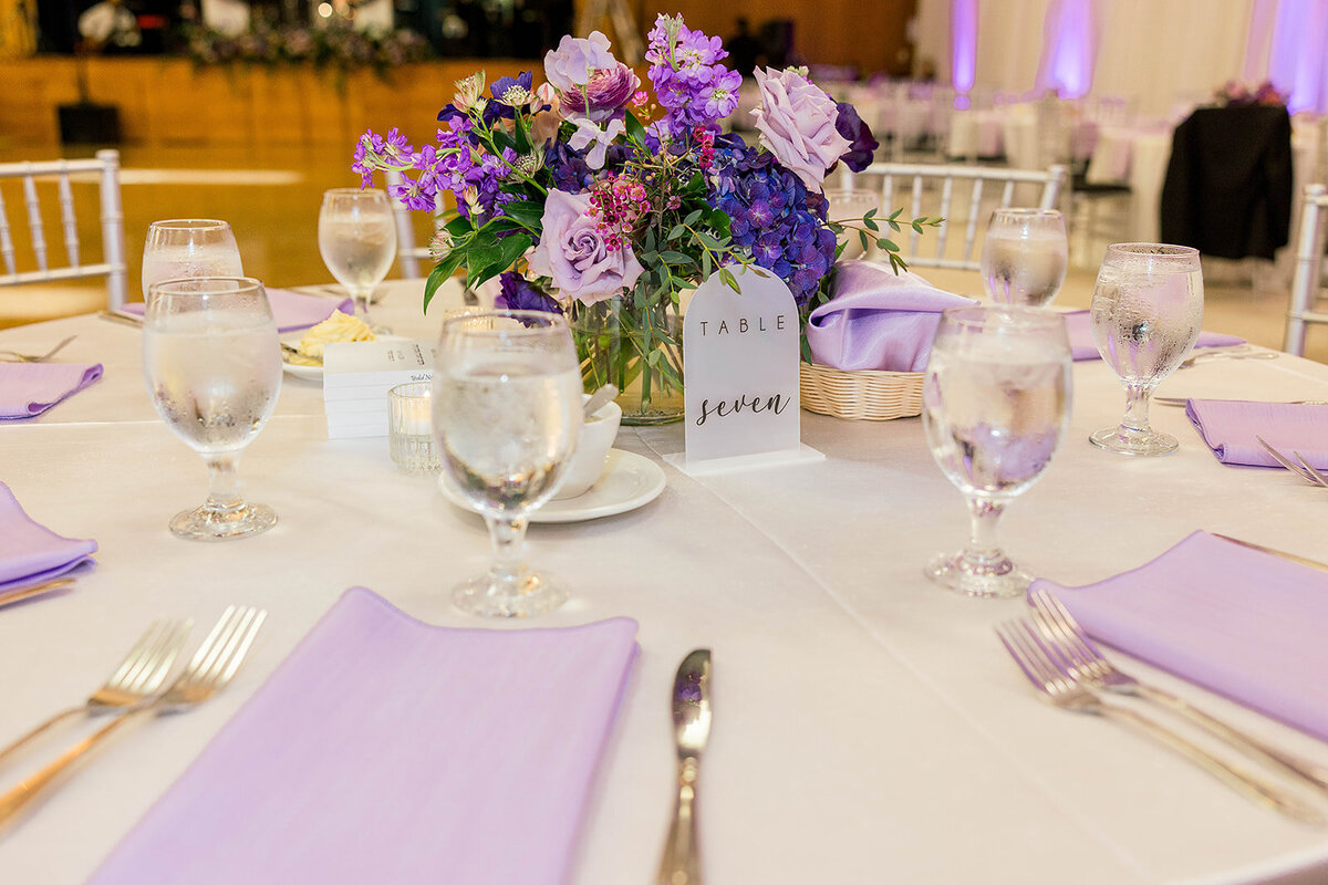 Eliana-Melmed-Photography-Chicago-LosAngeles-Jewish-WeddingPhotography-ElianaSklar-VenueDetails-00044