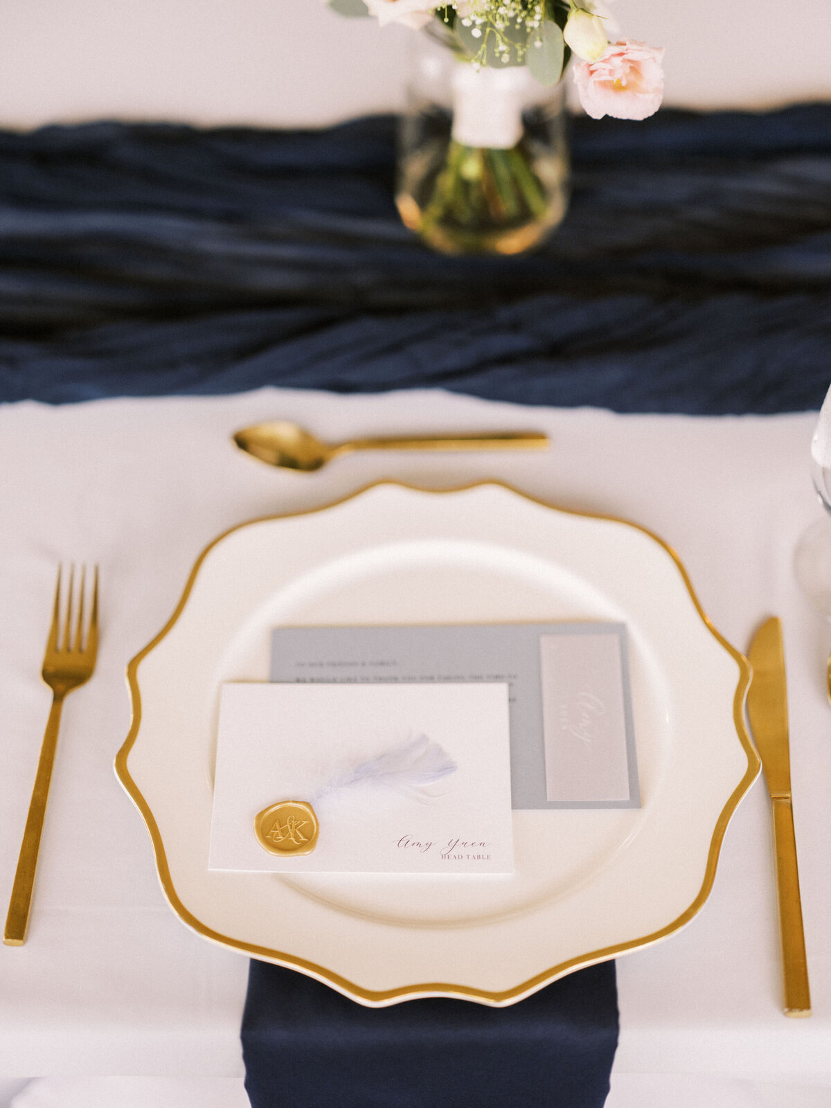 gold-navy-blue-table-setting-wedding