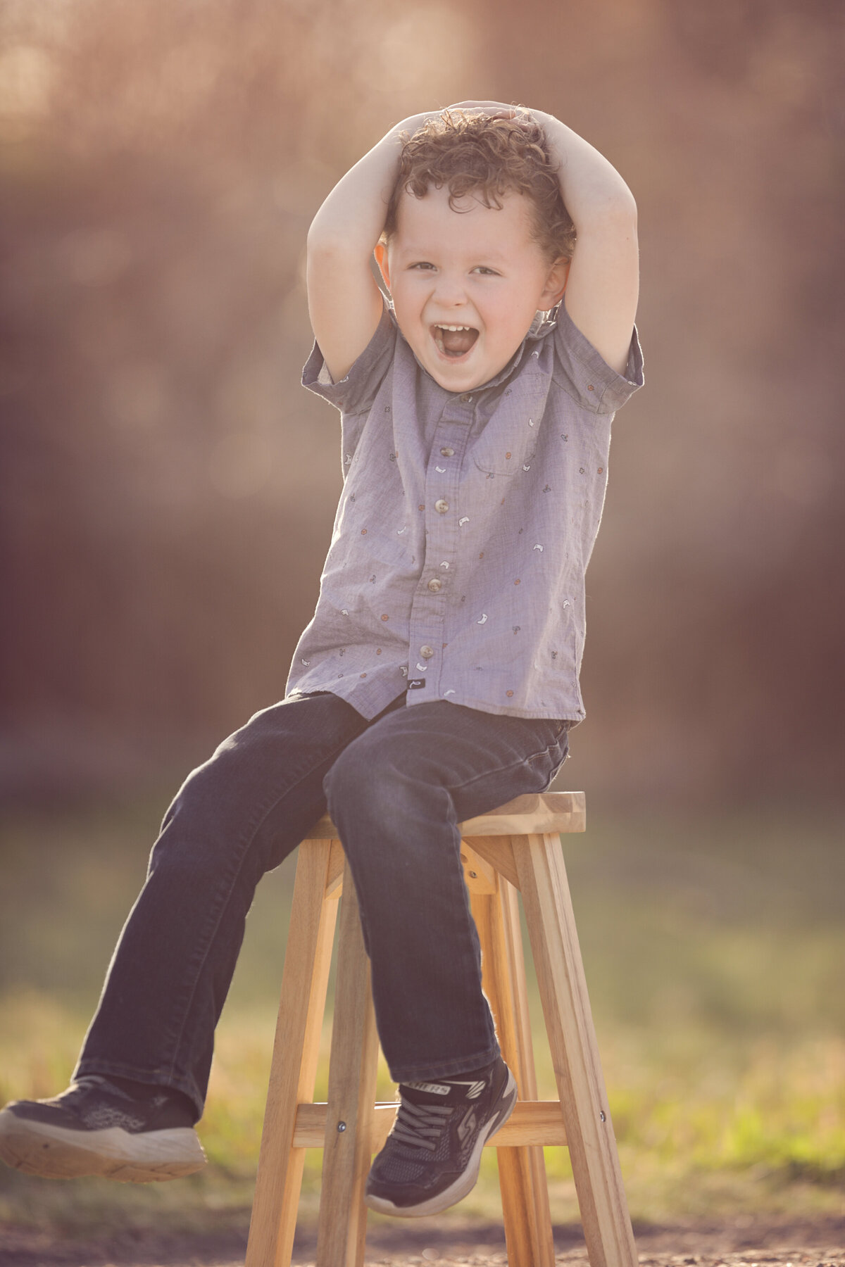 Family-Photos-photography-photographer-yvonne-min-boy-laugh-stool-location-park-outside-natural-light-golden-hour-sunset-erie-brighton-denver-north-colorado-arvada-northglenn-westminster-broomfield-kids-son-love-images-canon-34