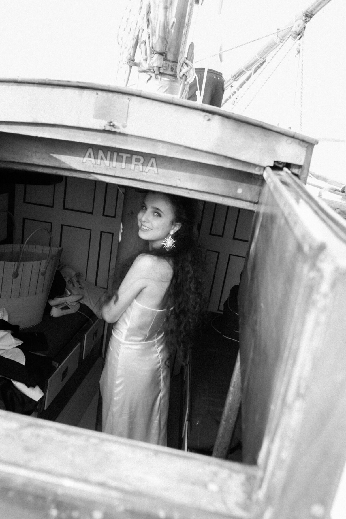0855 The Anitra Boat Wedding Proposal  Toronto Hamilton Editorial Lisa Vigliotta Photography Nobl Events