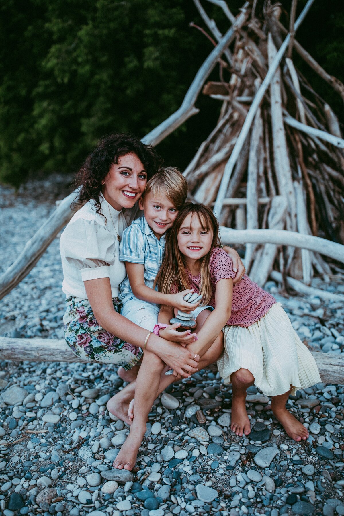 FamilyPhotos-at-Lake-Michigan-Milwaukee11