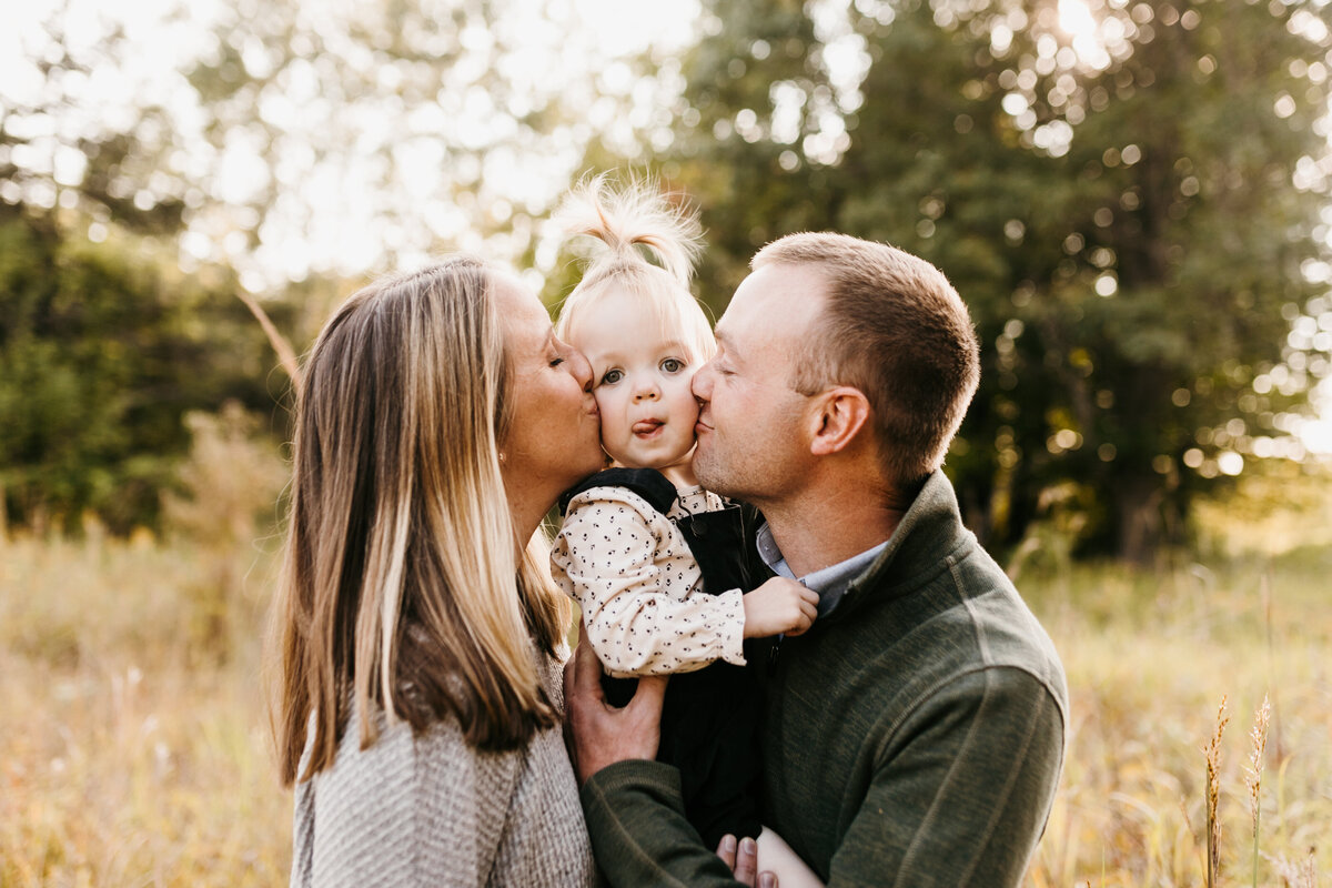 Herrmann-Family-Preview-2-Kelsey-Heeter-Photography-Preview-2 (1)