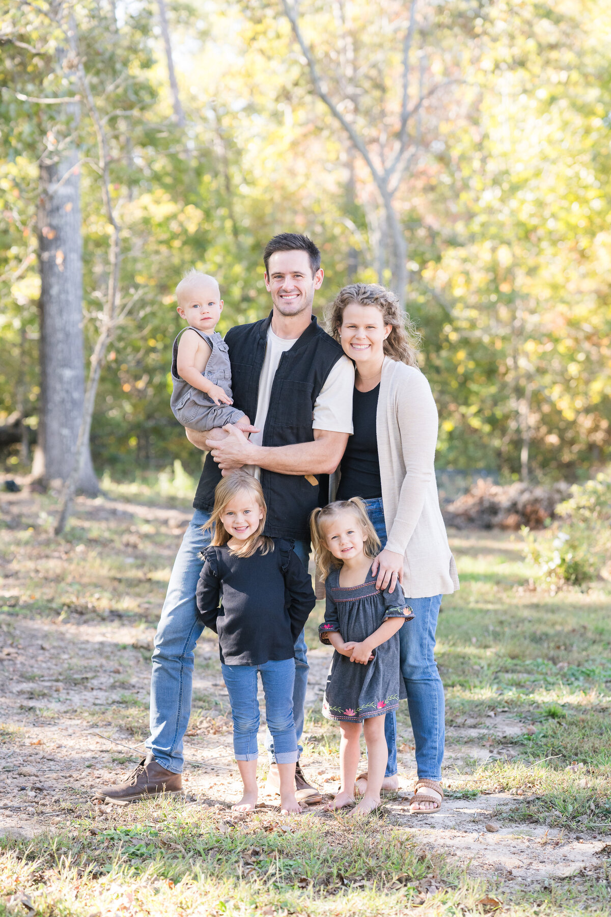 casual-outdoor-family-portrait-greer-sc