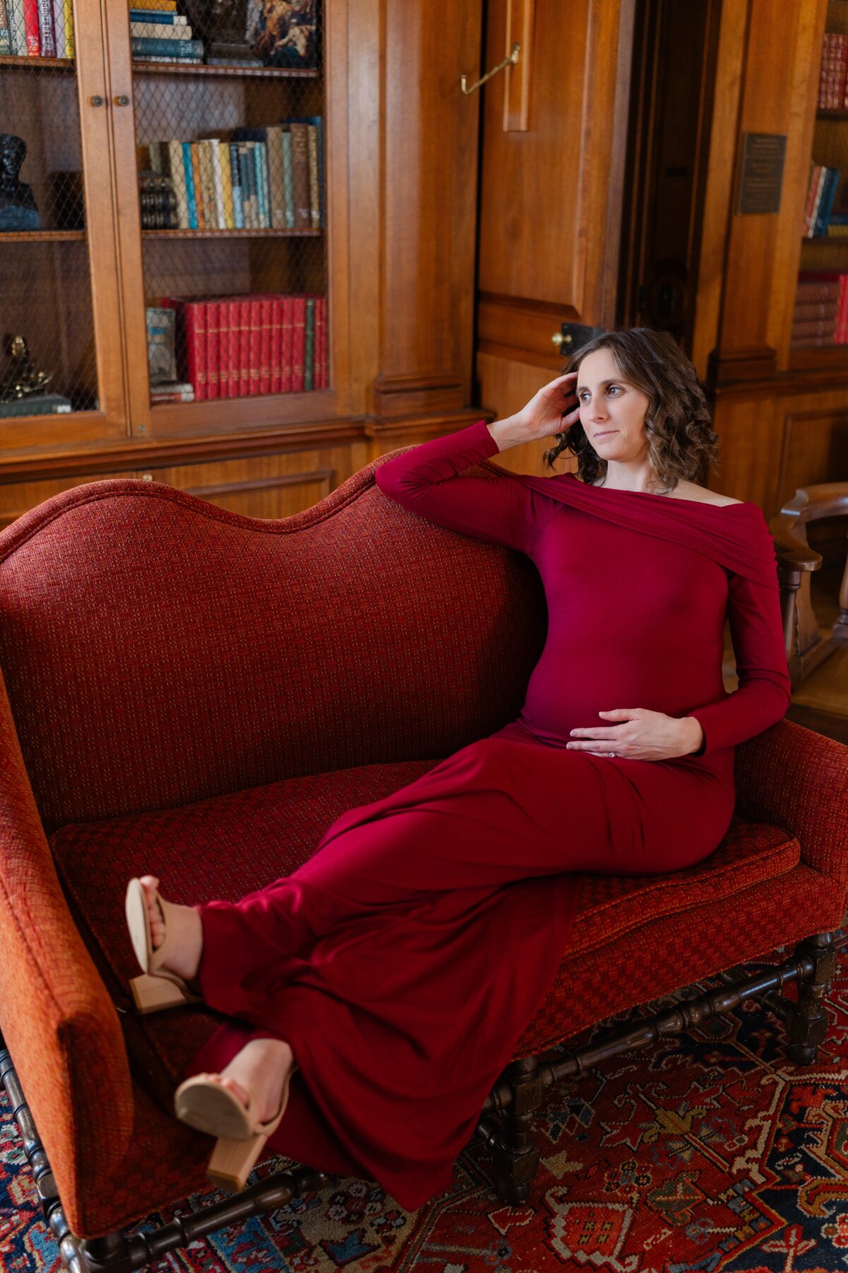 Maternity_Photography_at_Villa_Terrace_in_Milwaukee-1