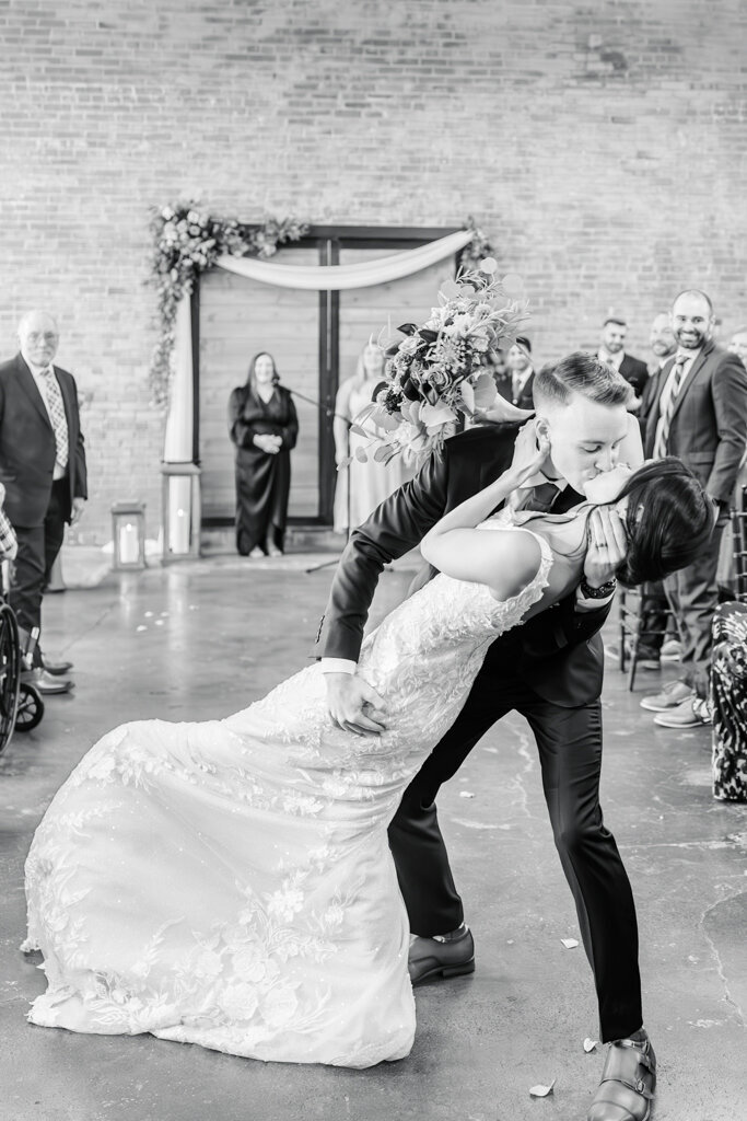 best illinois wedding photographers-the ink house weddings-erika rene photography