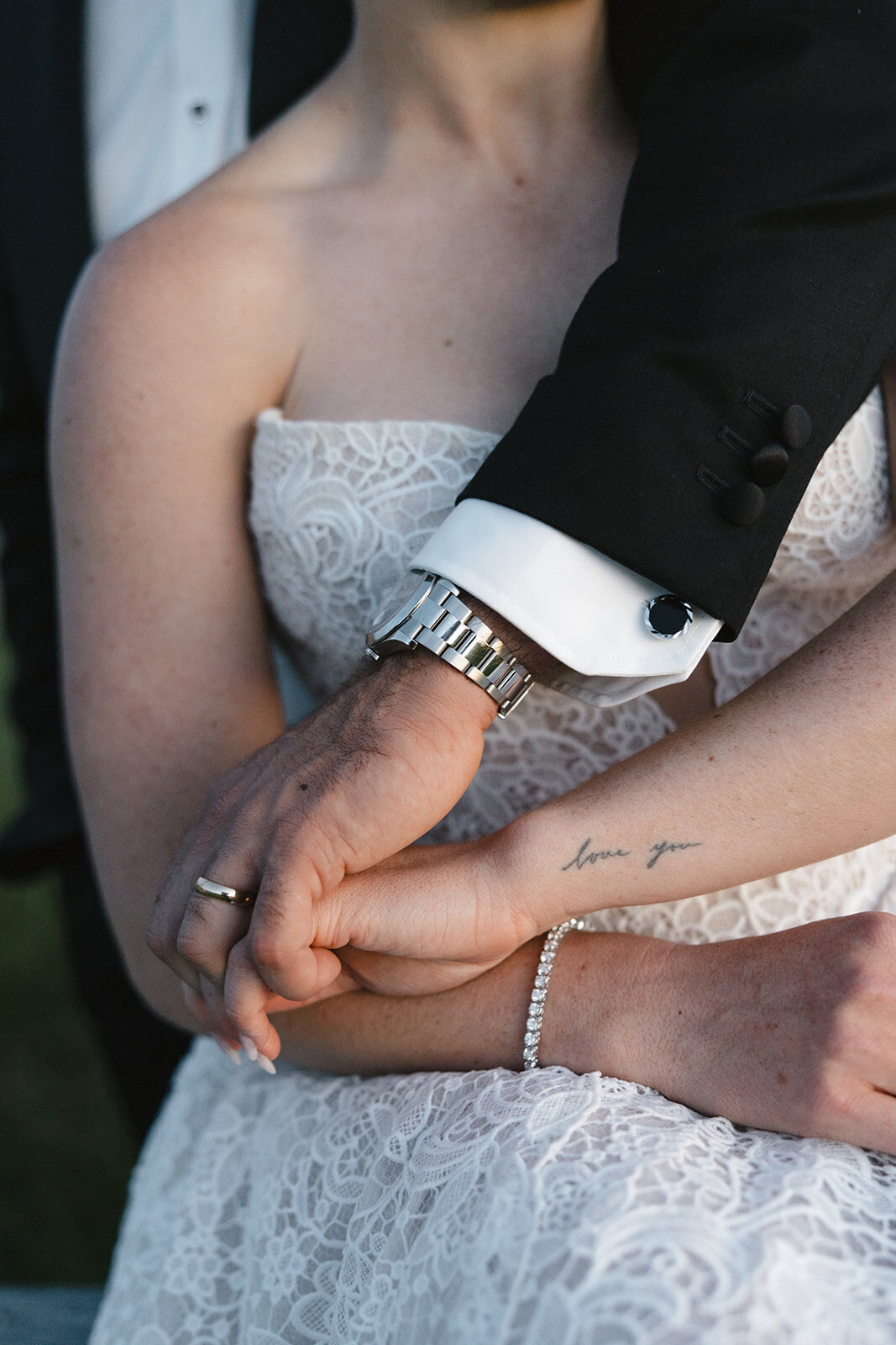 summer-wedding-couples-photos-details-colorado-calluna-events