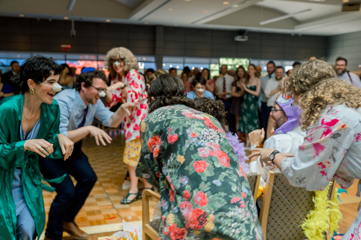 Eliana-Melmed-Photography-Chicago-LosAngeles-Jewish-WeddingPhotography-ShulaNoah-Shtick-00313