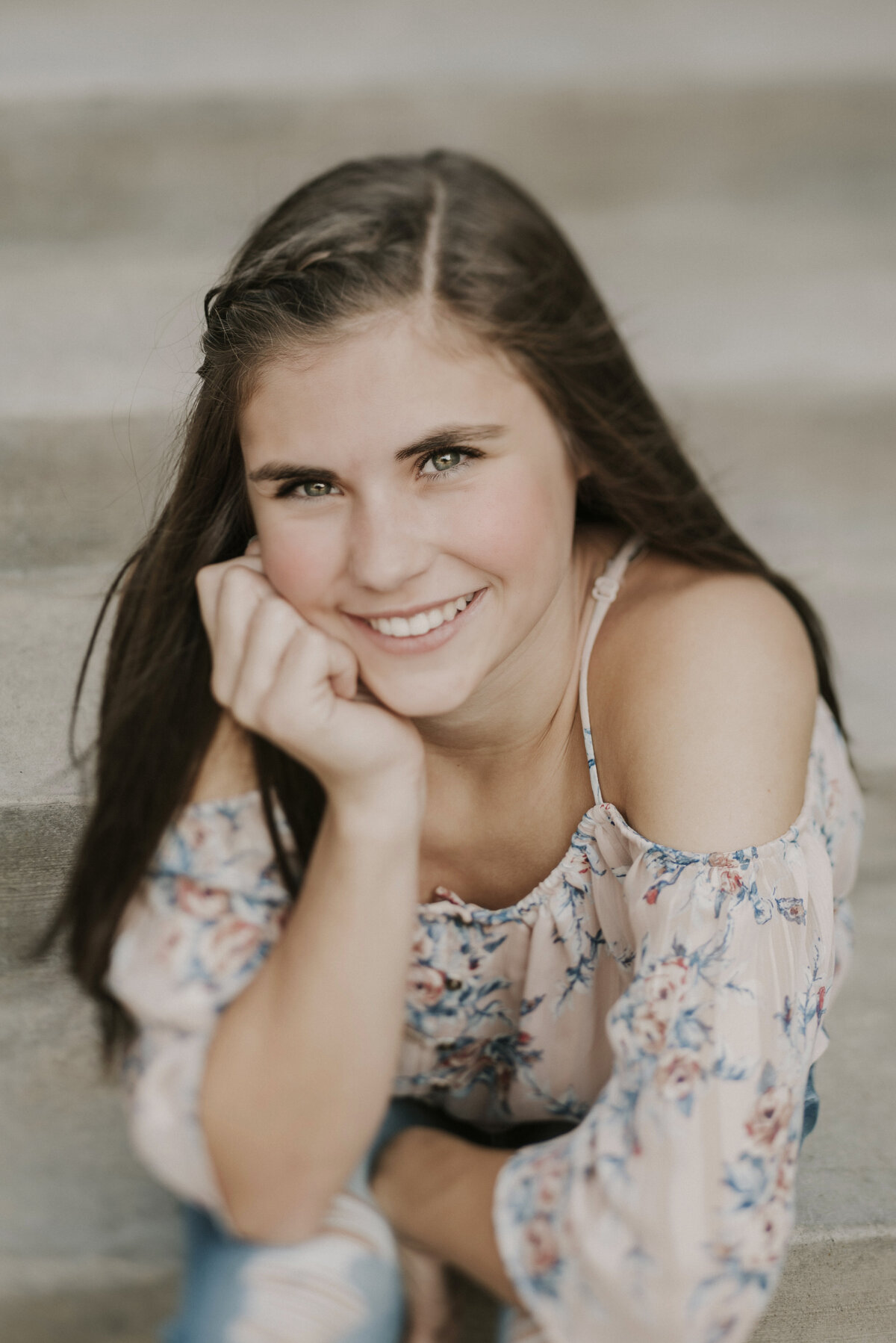 Capture the serenity of senior moments on St. Paul's concrete steps. Shannon Kathleen Photography brings urban landscapes into focus. Book your serene city session