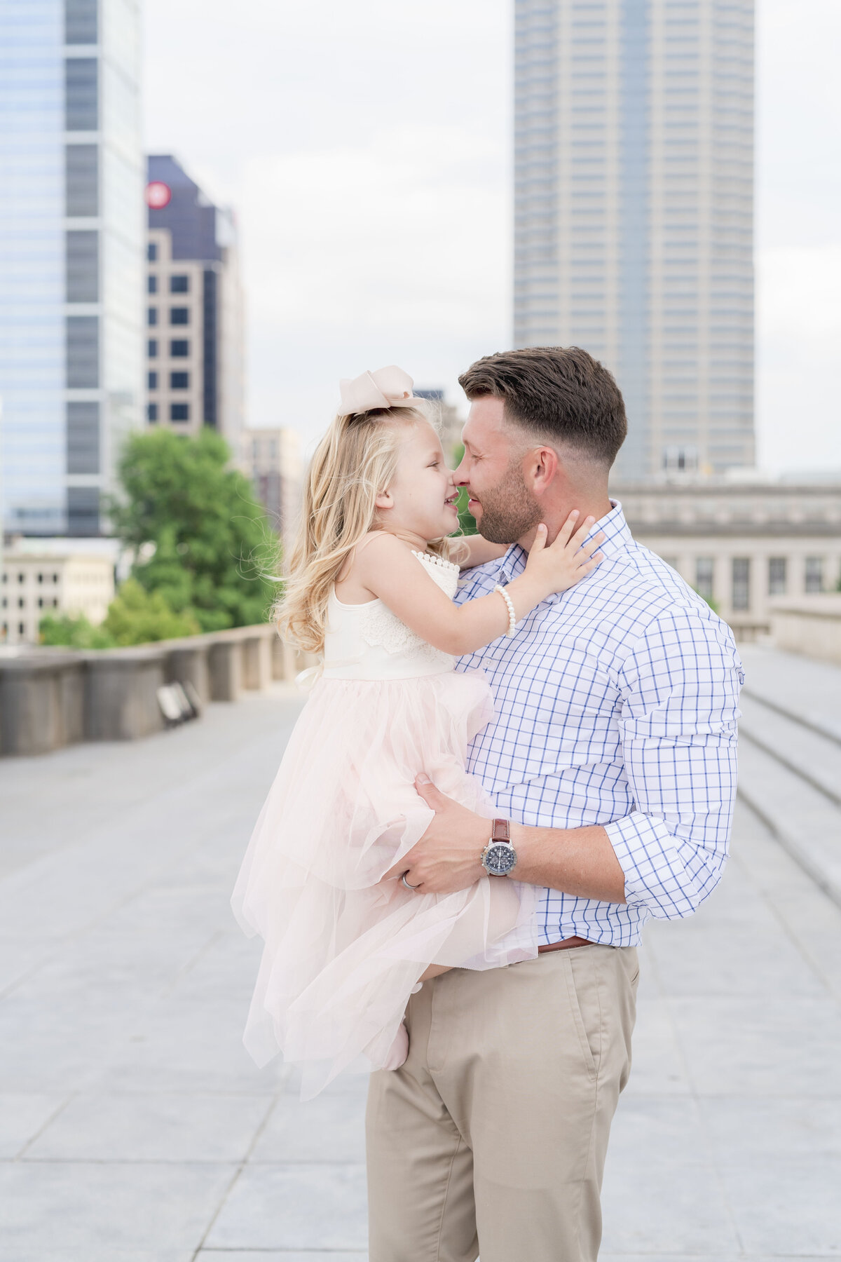 Summer-Family-Portraits-Downtown-Indianapolis