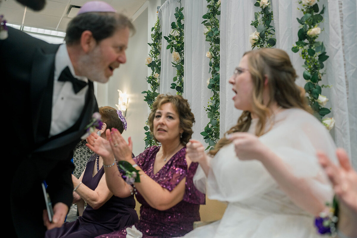 Eliana-Melmed-Photography-Chicago-LosAngeles-Jewish-WeddingPhotography-KabbalatPanim-00059