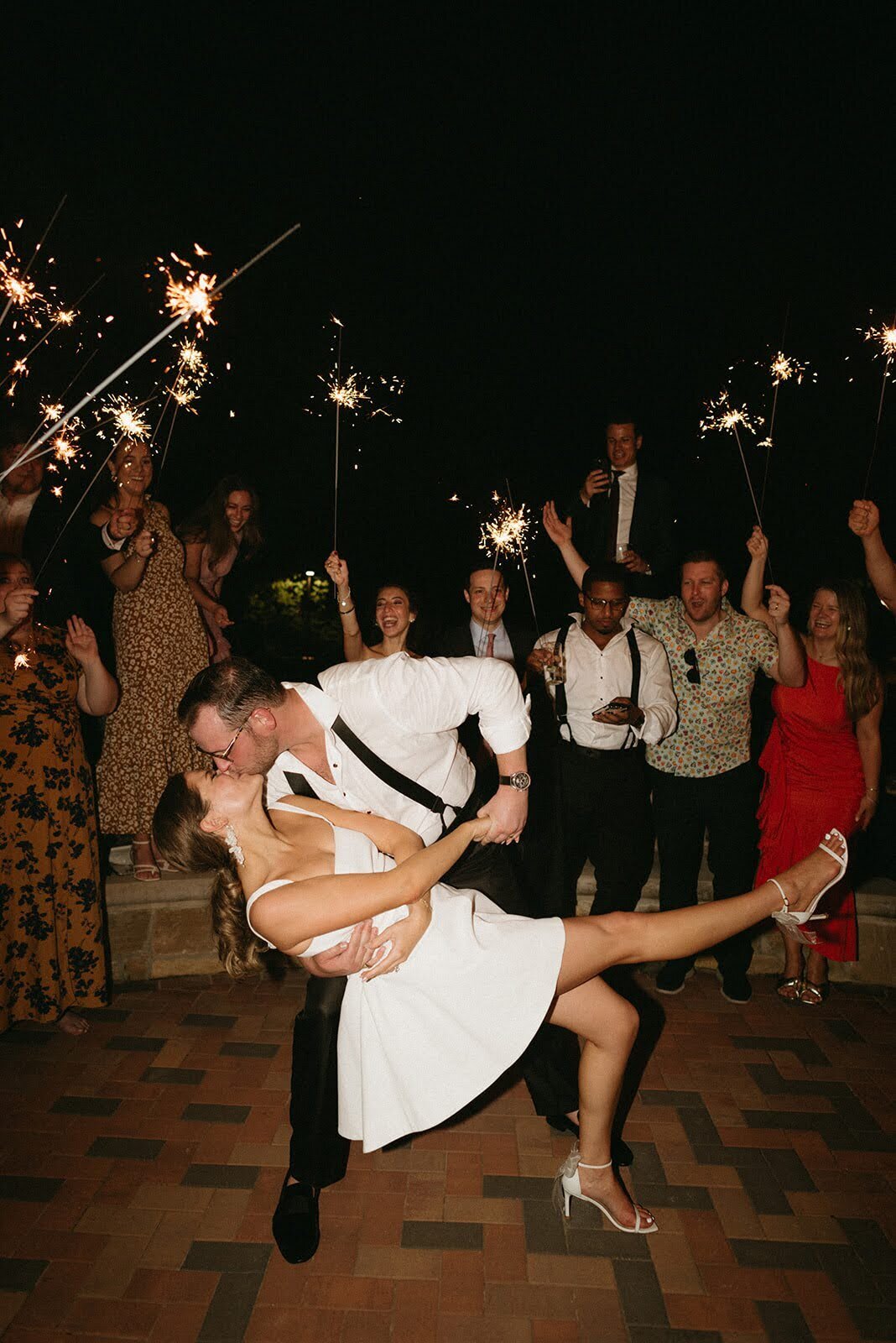 28 kansas-city-wedding-photographer-savannah-lauren-paige-george-24