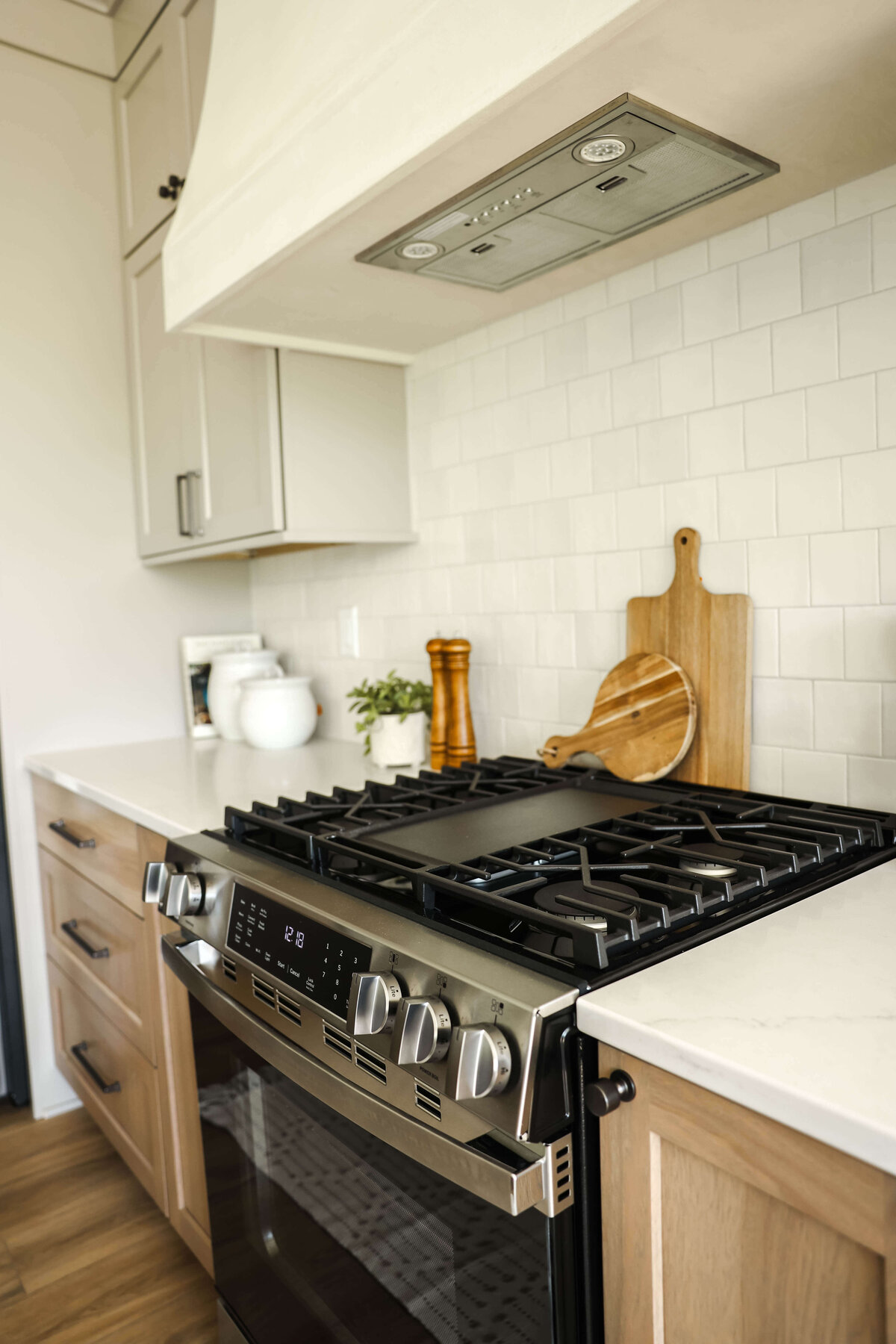 5306-Kitchen-Urbandale-Central-Iowa-Custom-Home-JRL-Builders-3F1A2603