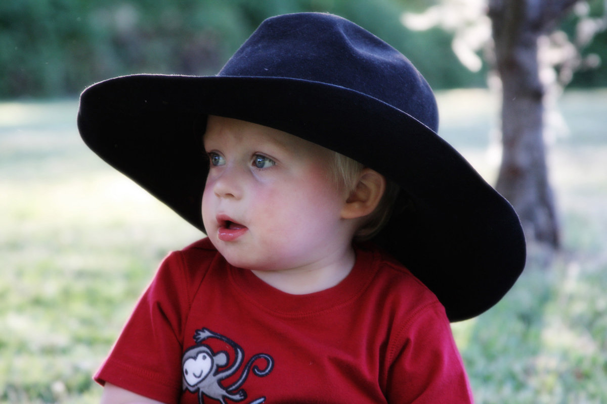 boy with cowboy hat
