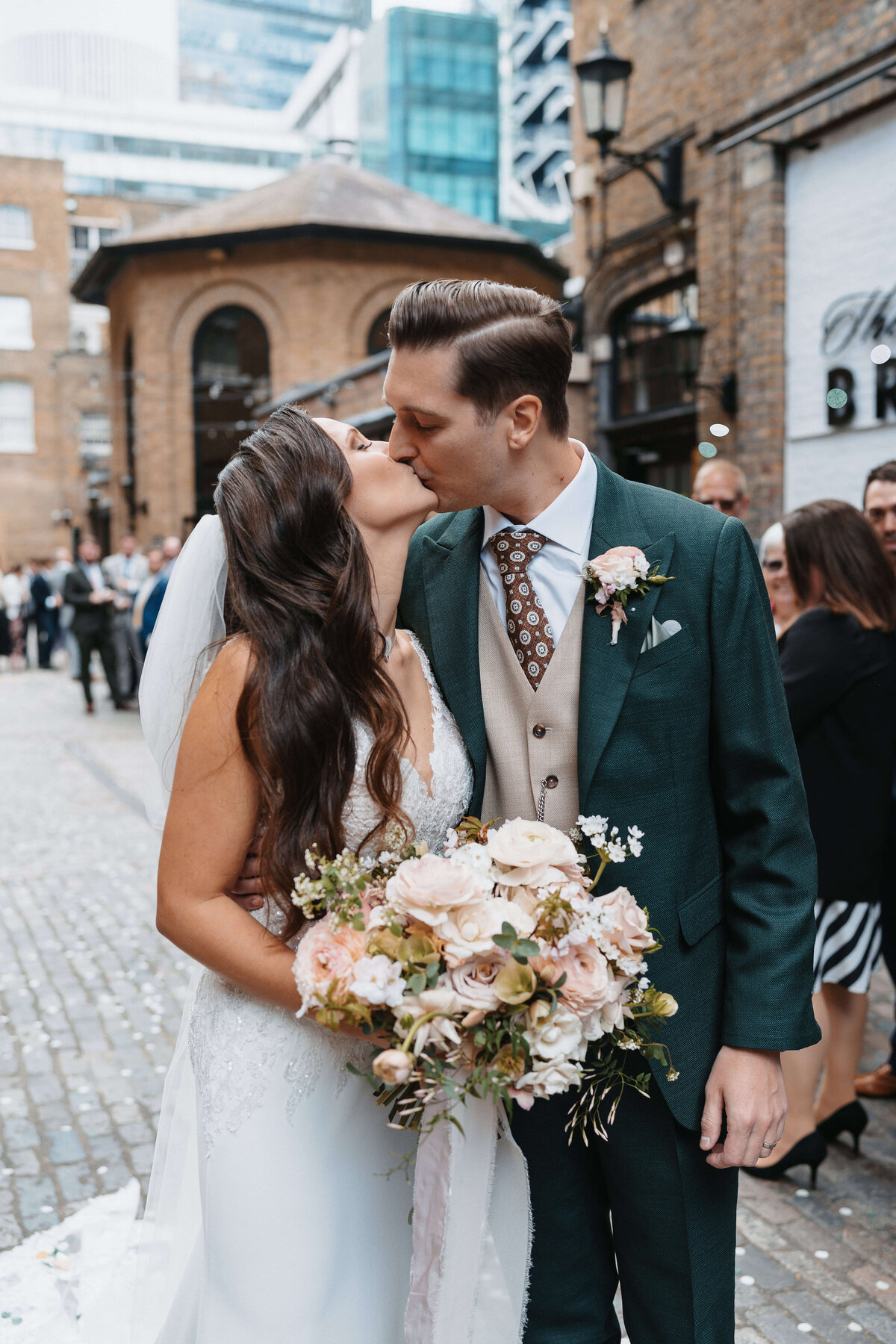 Pesh-Flowers-London-Wedding-Florist-The-Brewery-London37