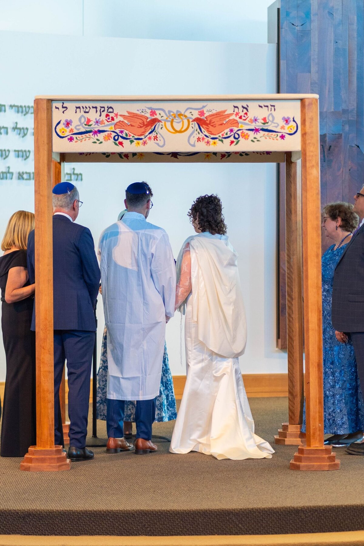 Eliana-Melmed-Photography-Chicago-LosAngeles-Jewish-WeddingPhotography-ShulaNoah-Chuppah-00207