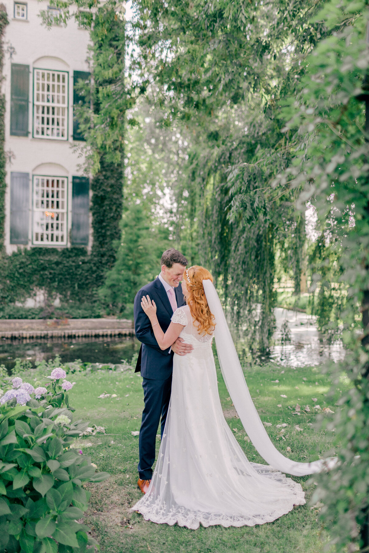 Ymke & Robbin - Laura de Roeck Photography 00291 Kasteel Groot Buggenum Luxe Bruiloft 