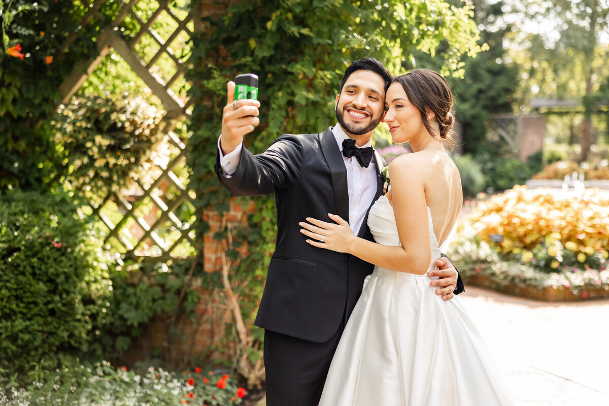 chicago-botanic-garden-wedding-summer-alex-ferreri--24
