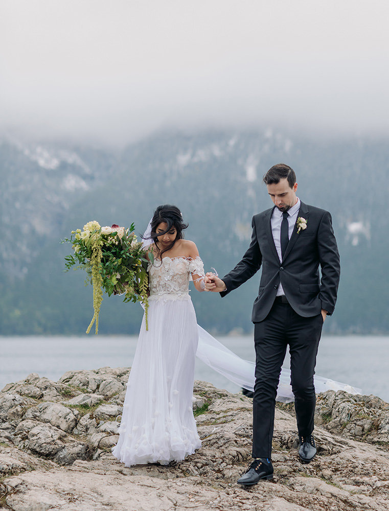 lake-minnewanka-banff-wedding-mt-norquay-photography