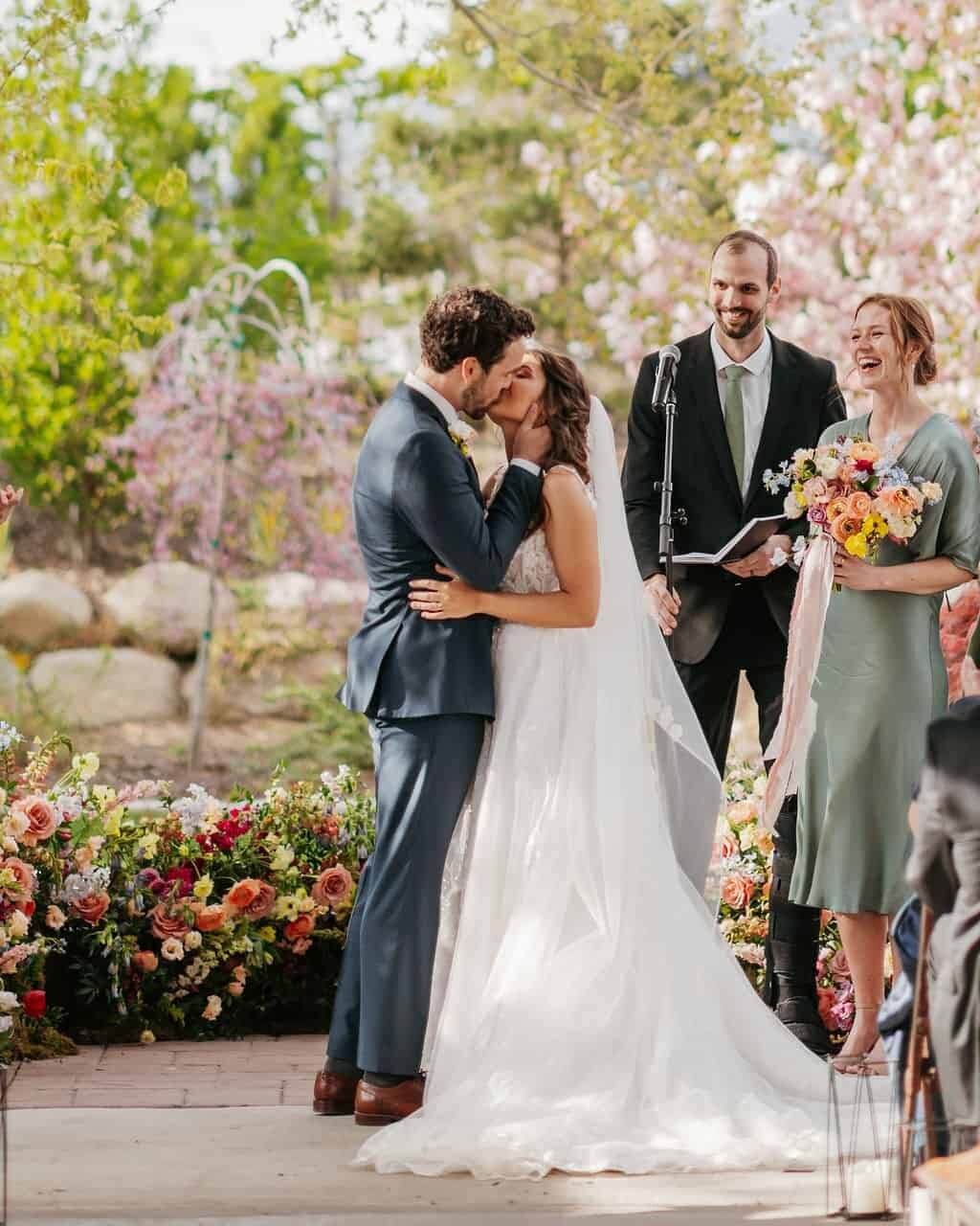 Utah-Greenhouse-Wedding-46