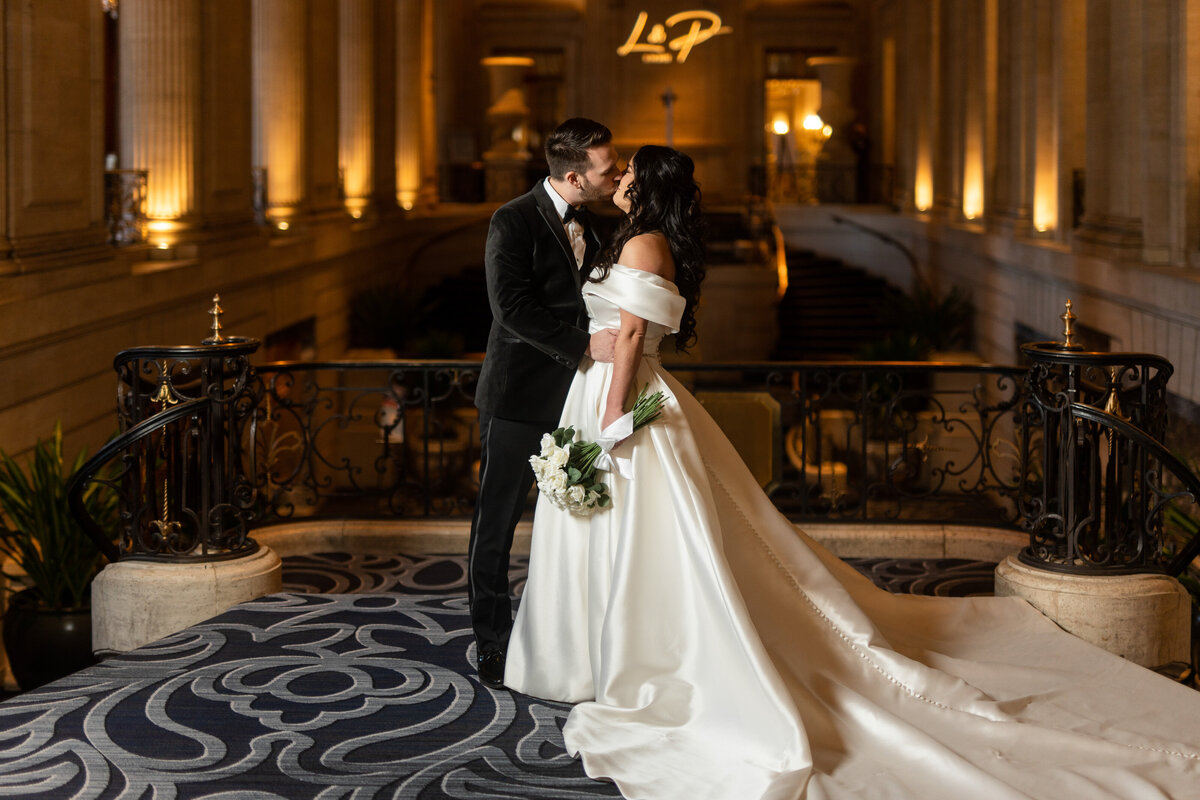 26-Hilton-Chicago-Wedding-Photos-Lauren-Ashlely-Studios