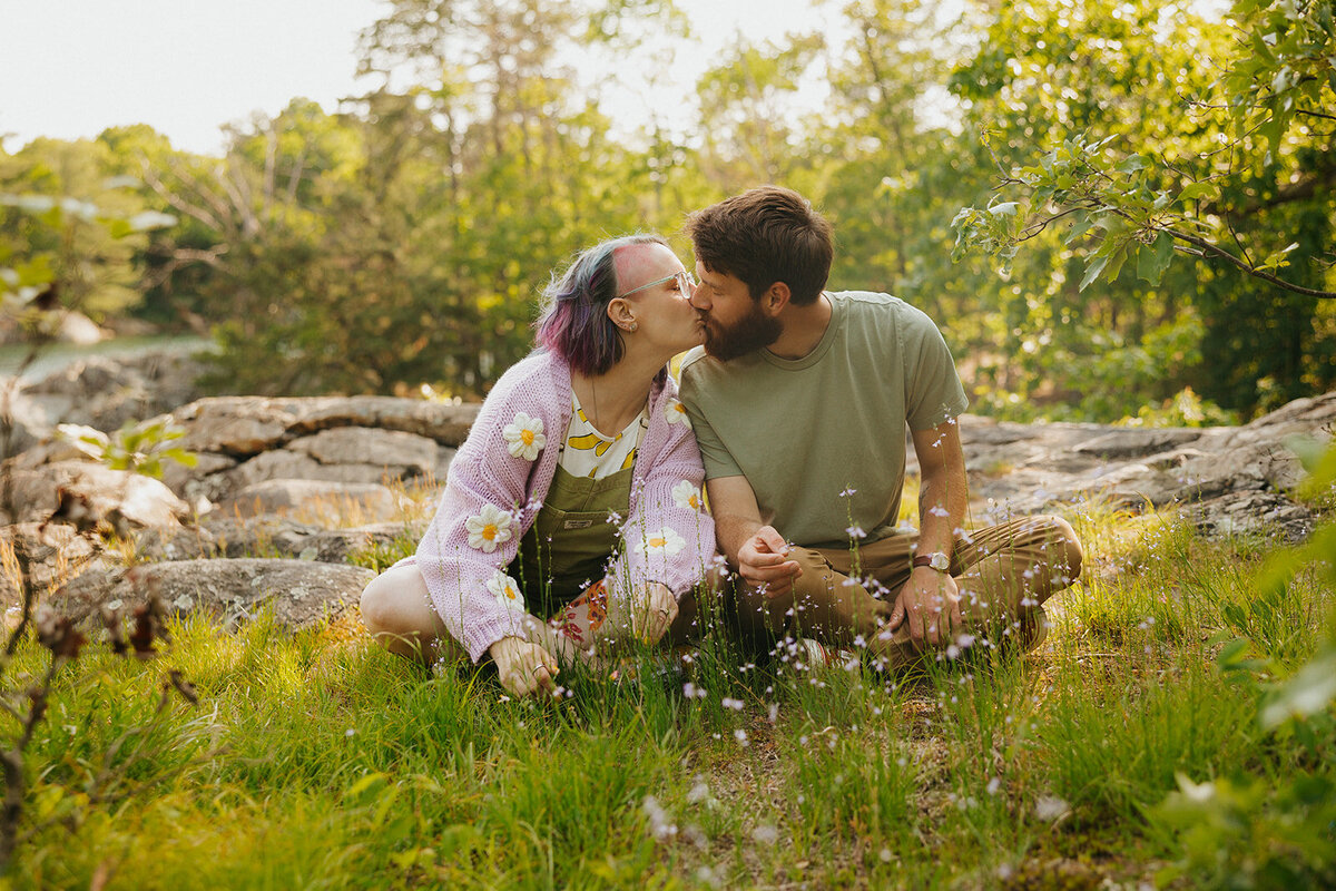 Nontraditional-Outdoor-hiking-Engagement-Session-0742