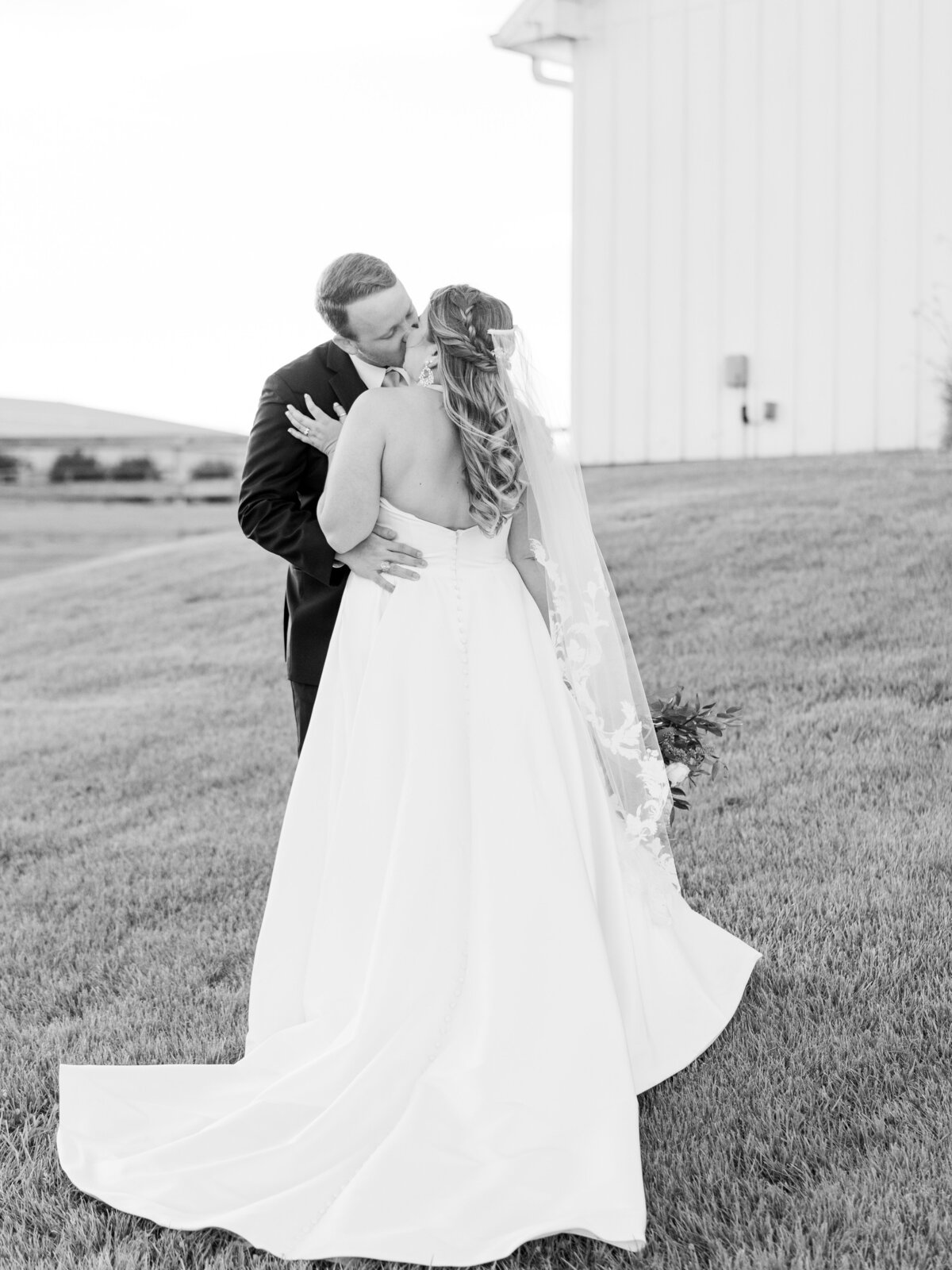 the-farmhouse-wedding-houston-texas-wedding-photographer-mackenzie-reiter-photography-90