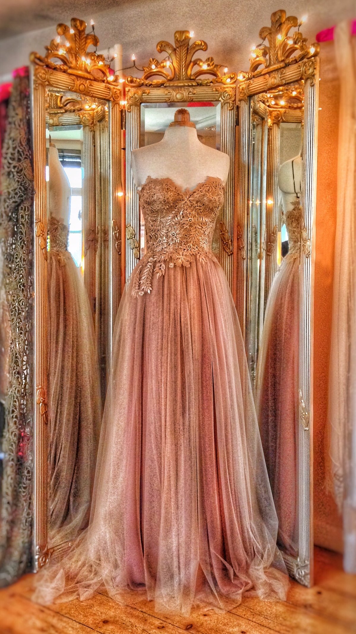 Tadema_gilded_lace_nude_tulle_wedding_dress_JoanneFlemingDesign