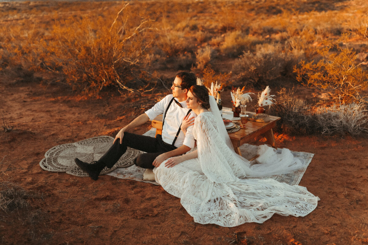 st-george-southern-utah-desert-elopement-boho-picnic-zion-national-park-bride-wedding18