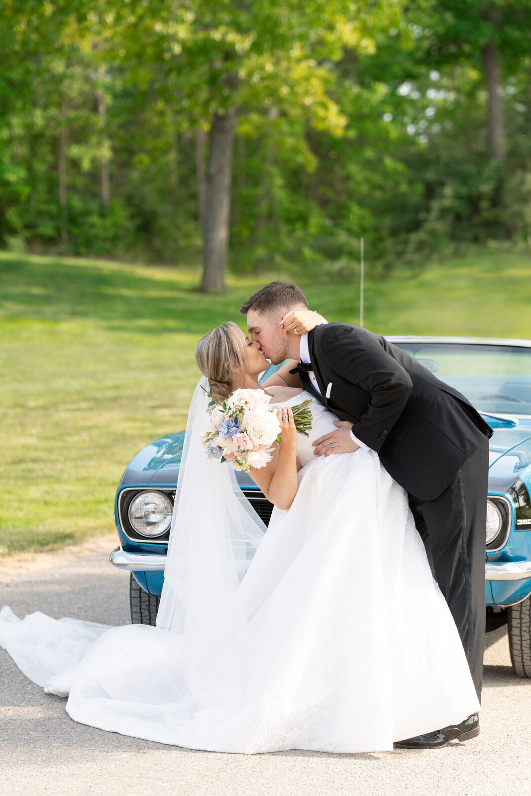 Waldenwoods-wedding-Howell-Michigan-Kaitlyn-Cole29