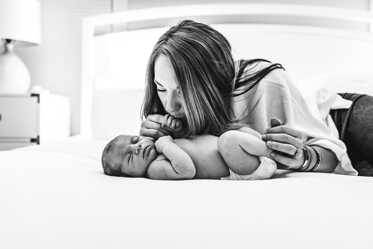 best-lifestyle-newborn-photographer-charlotte