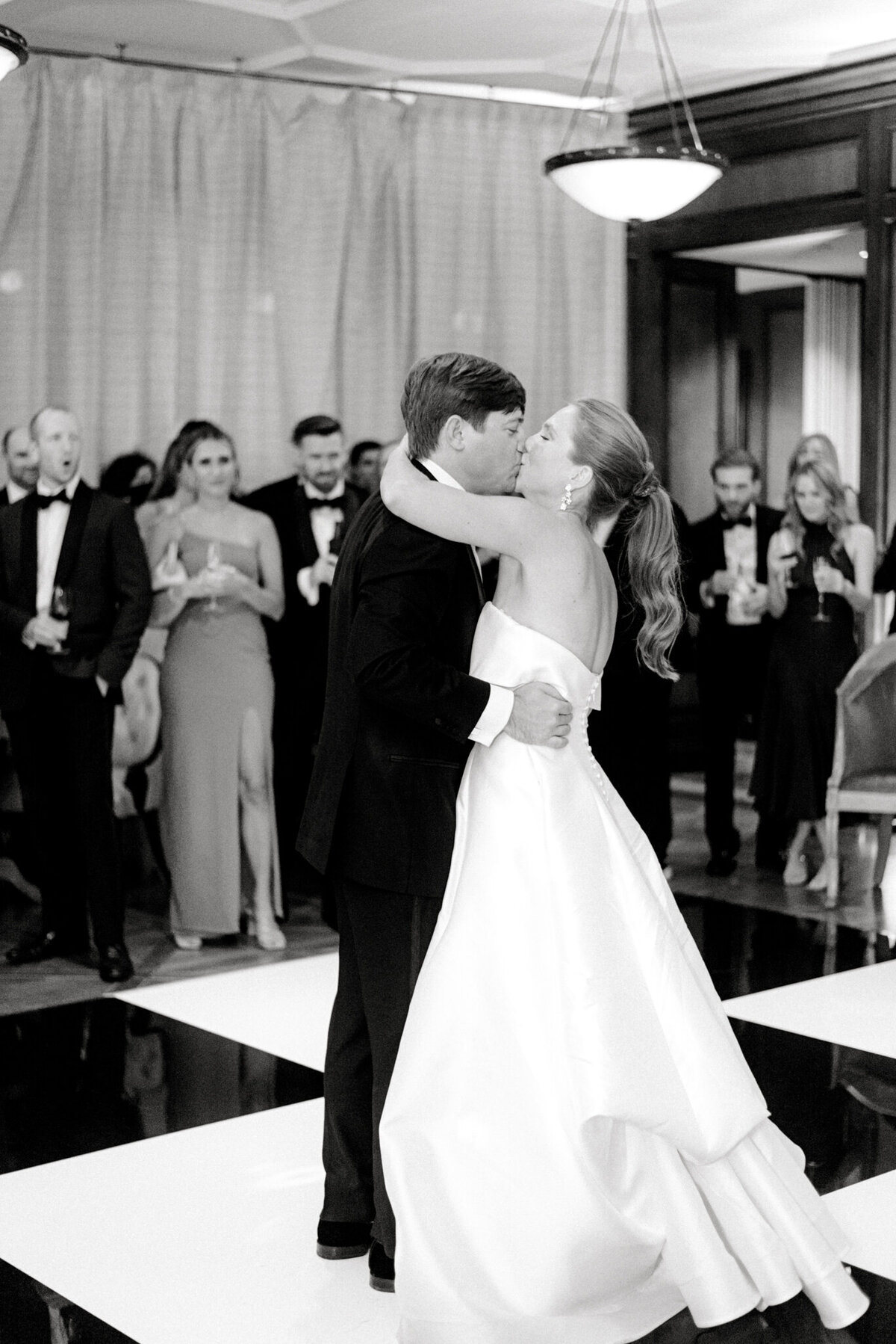 Hannah & Jason's Wedding at Hotel Crescent Court Club Perkins Chapel | Dallas Wedding Photographer | Sami Kathryn Photography-198