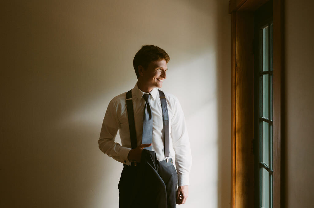 Timeless Oregon elopement photography rooted in story, presence, and refined editorial documentary artistry.