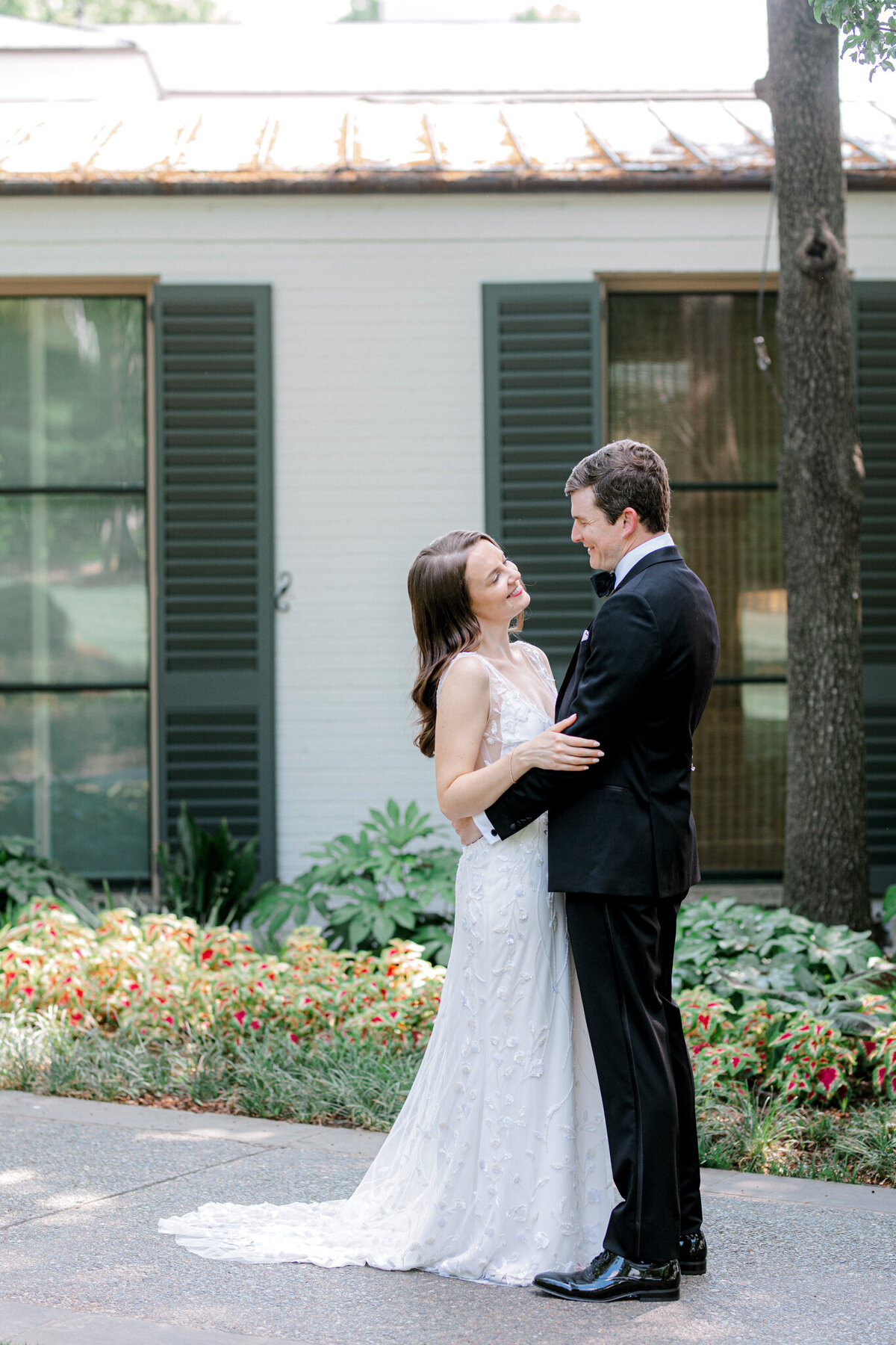 Gena & Matt's Wedding at the Dallas Arboretum | Dallas Wedding Photographer | Sami Kathryn Photography-85
