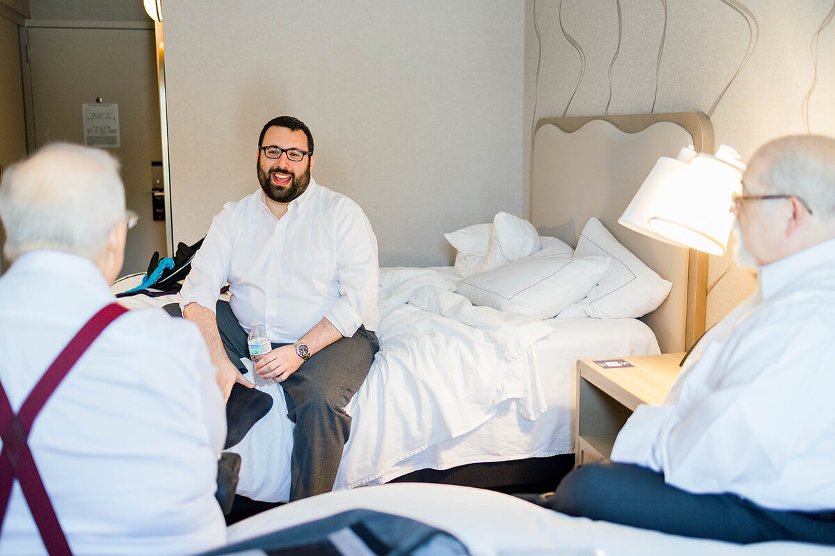 Eliana-Melmed-Photography-Chicago-LosAngeles-Jewish-WeddingPhotography-ElianaSklar-SklarReady-00056