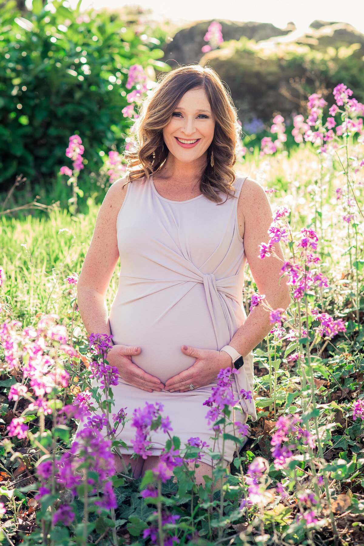 pregnant woman in flowers