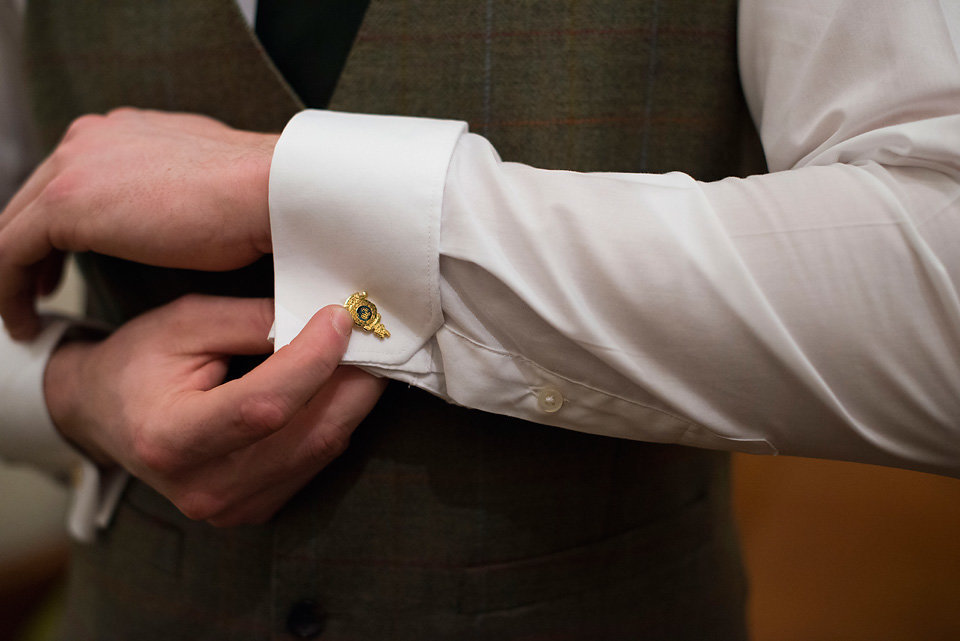 groom_detail_north_georgia_wedding_photography_blue_ridge_zolu