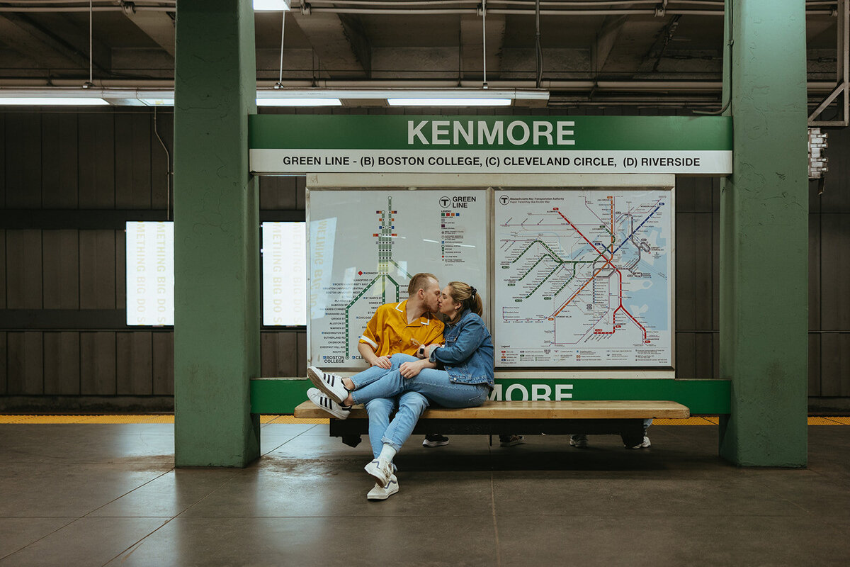 MBTA-Subway-Boston-Couples-Session-01175