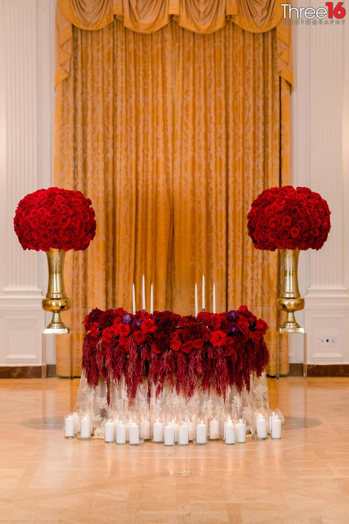 Amazing Sweetheart Table display for a wedding reception