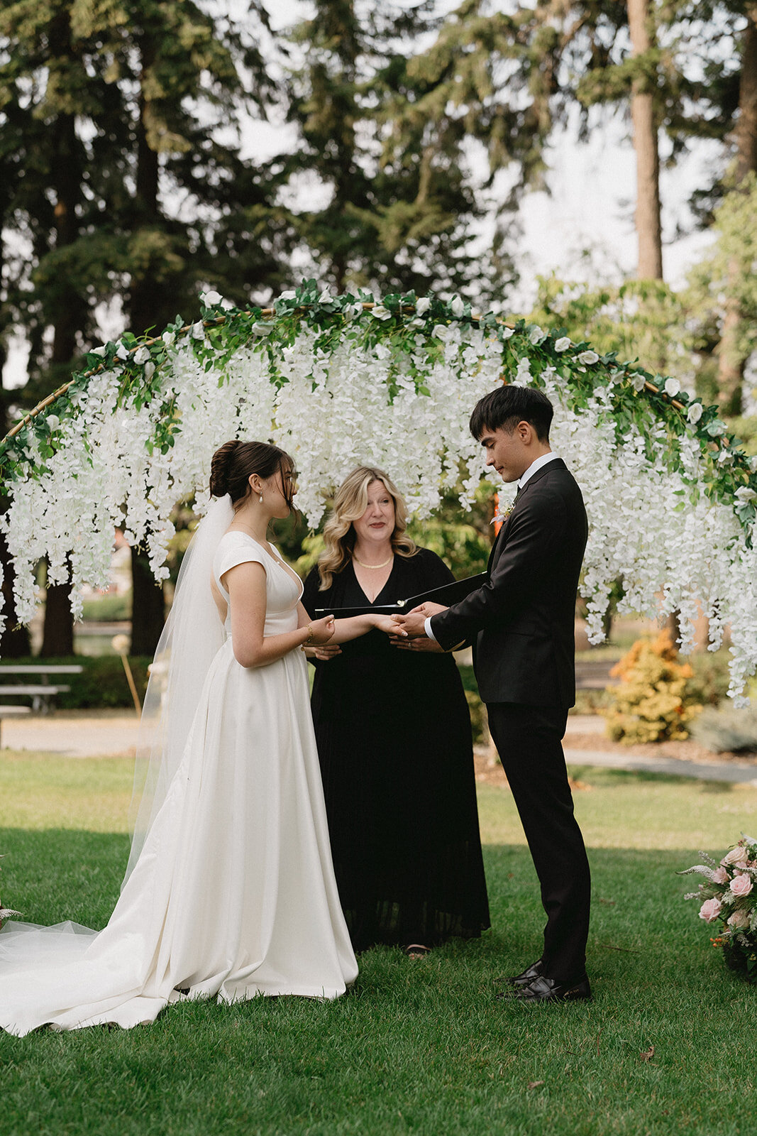 Esquimalt-Gorge-Pavilion-Wedding- 34
