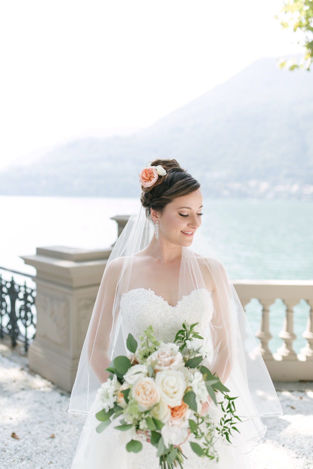 Romantic bride, wedding lake como